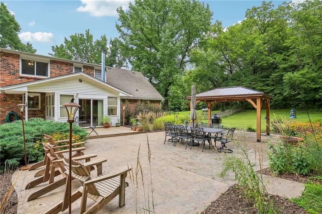 21629 Green Road — photo 41