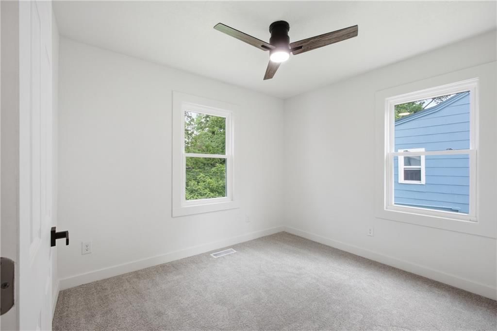 2221 S Hawthorne Avenue — photo 10