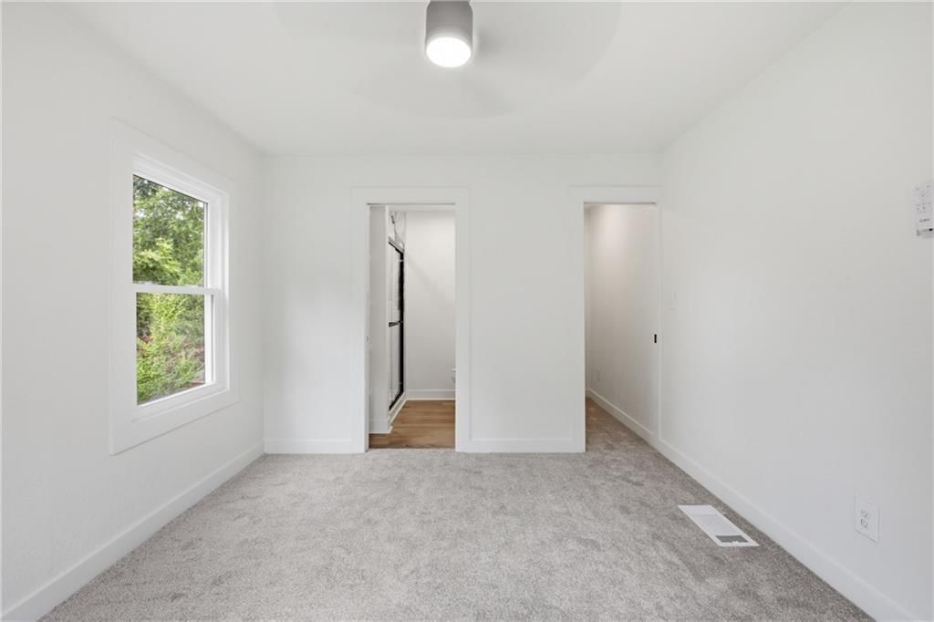 2221 S Hawthorne Avenue — photo 13