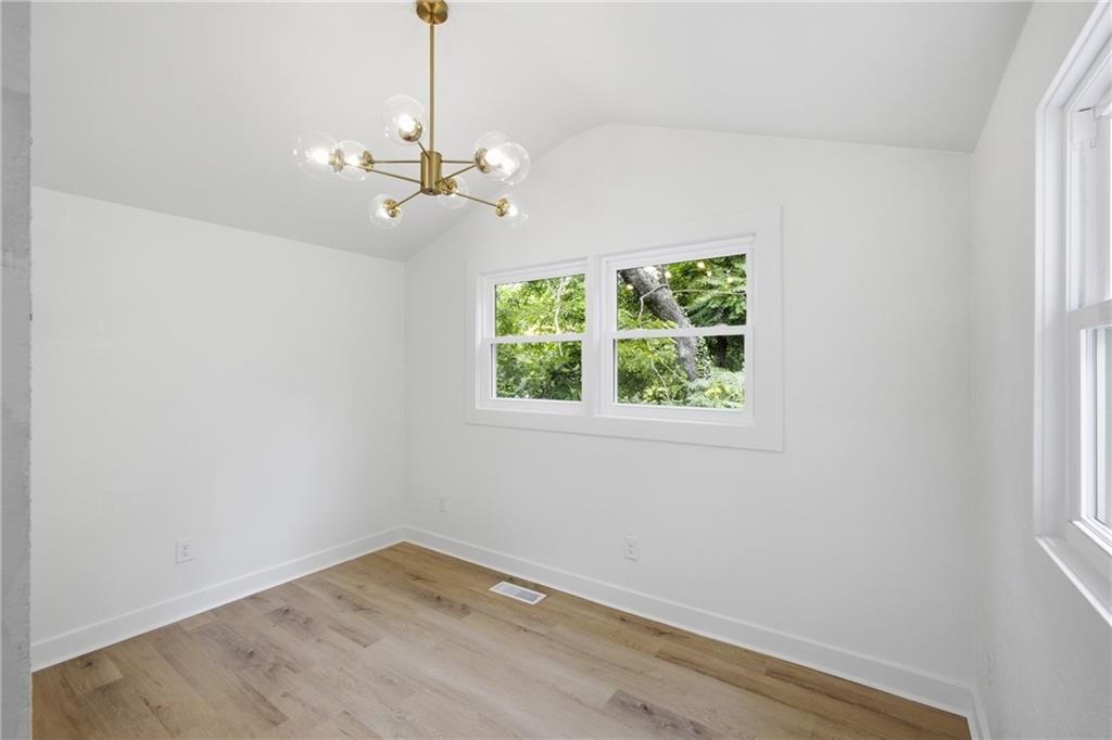 2221 S Hawthorne Avenue — photo 19
