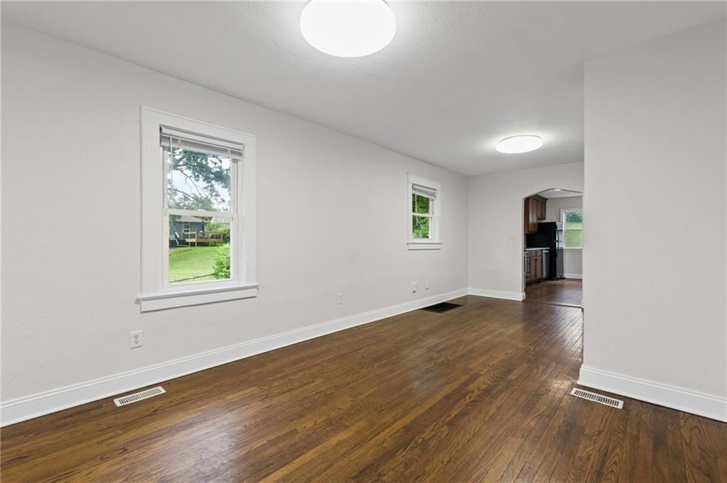 1131 N 49th Terrace — photo 3