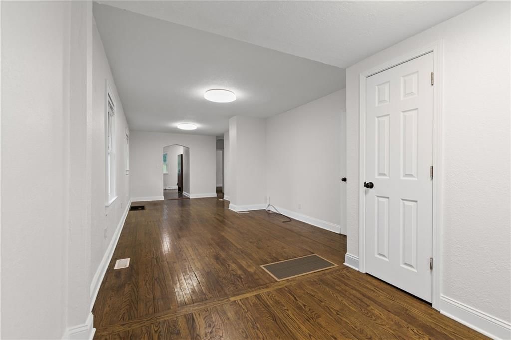 1131 N 49th Terrace — photo 4
