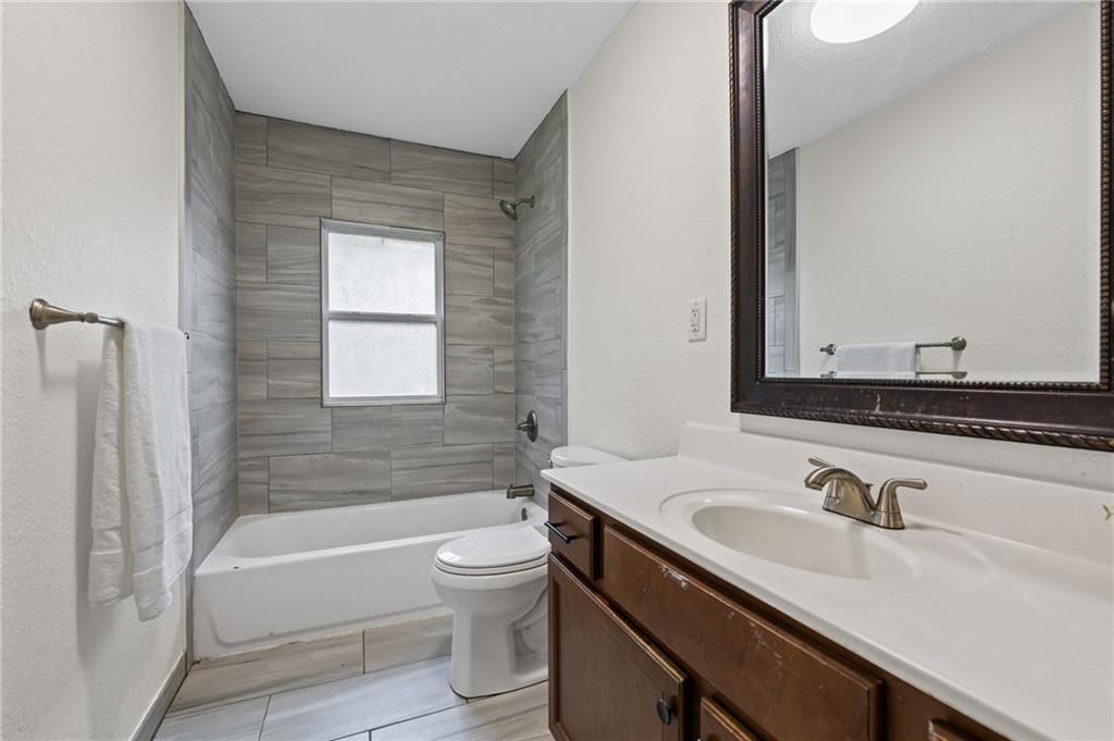 1131 N 49th Terrace — photo 10