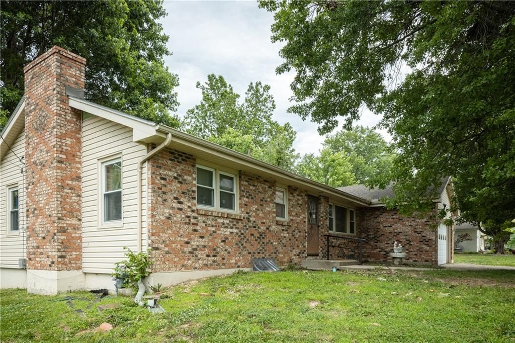 1602 NE 75th Terrace, Gladstone, MO