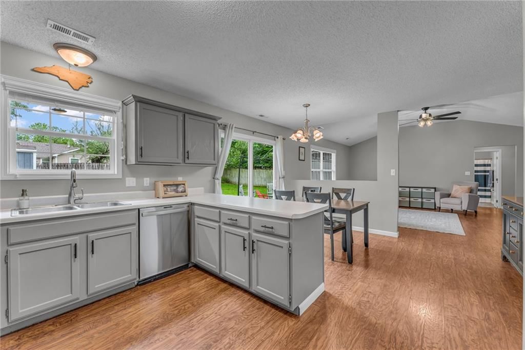 1010 Home Circle — photo 18