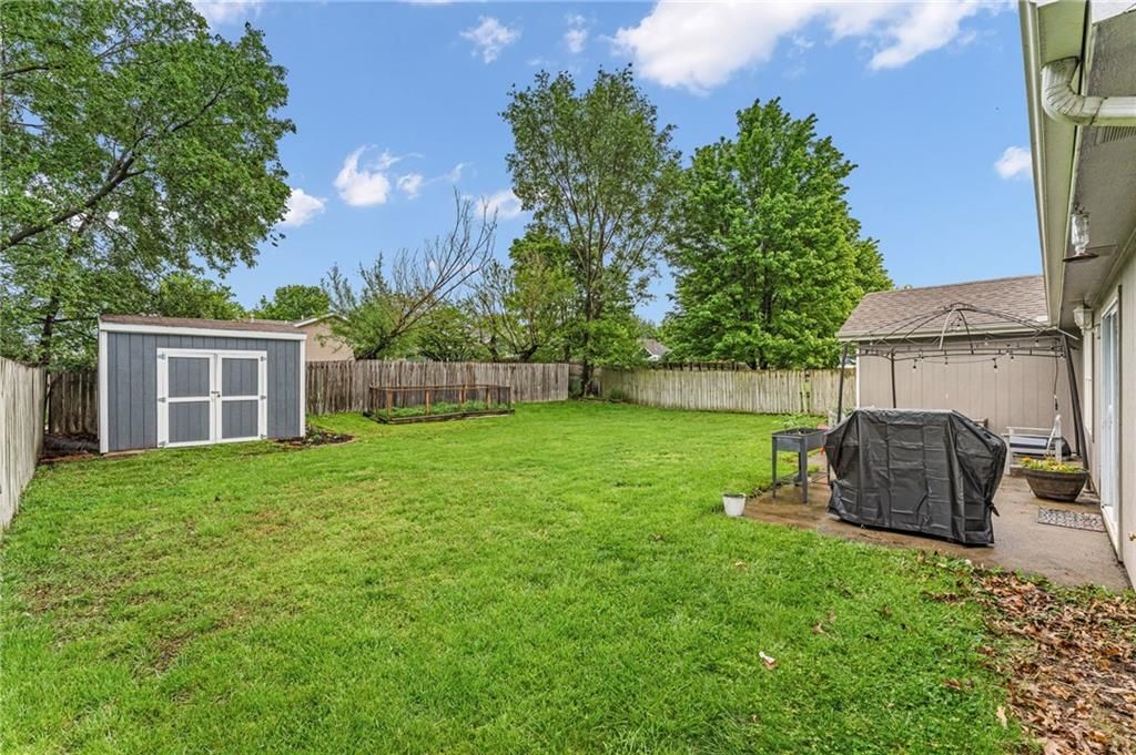 1010 Home Circle — photo 30