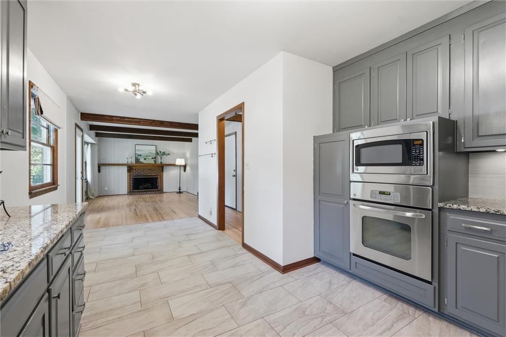 8633 W 89th Street — photo 11
