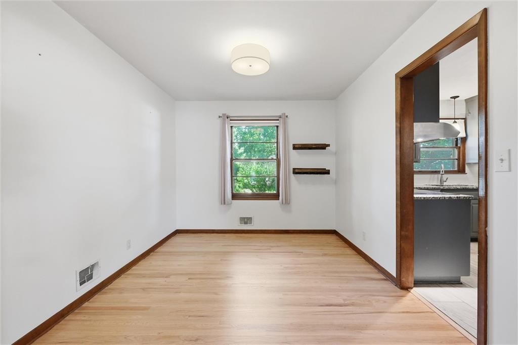 8633 W 89th Street — photo 12