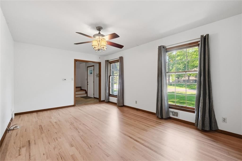 8633 W 89th Street — photo 14