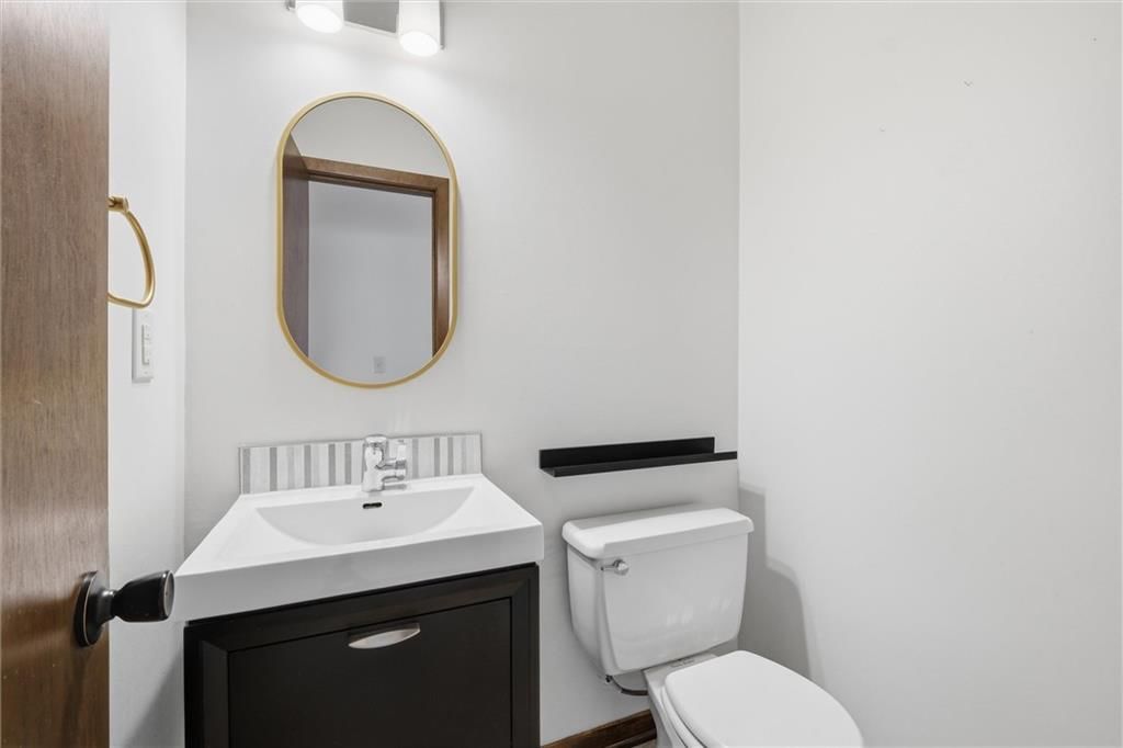 8633 W 89th Street — photo 18