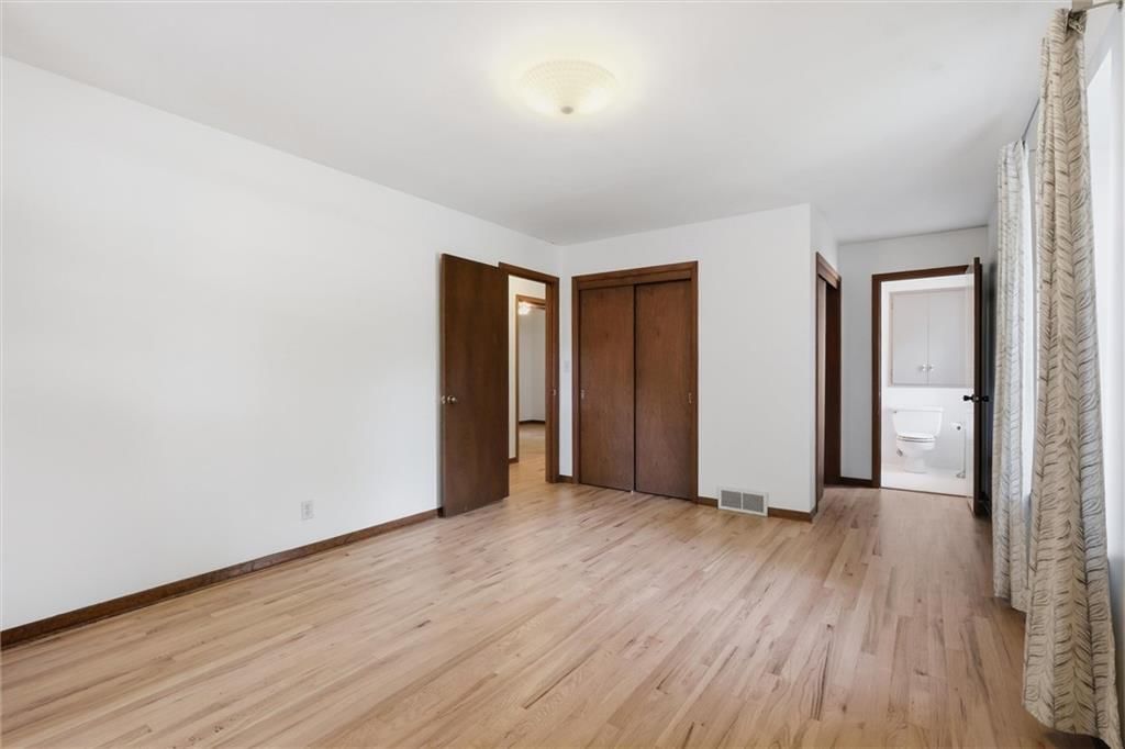 8633 W 89th Street — photo 26