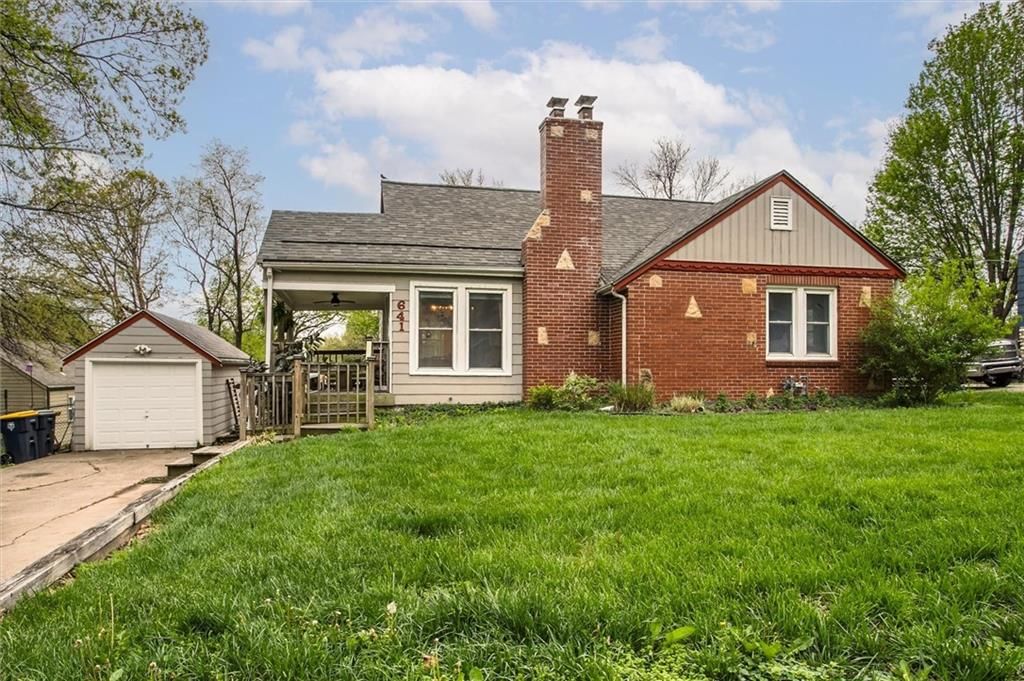641 NE 42nd Street, Kansas City, MO