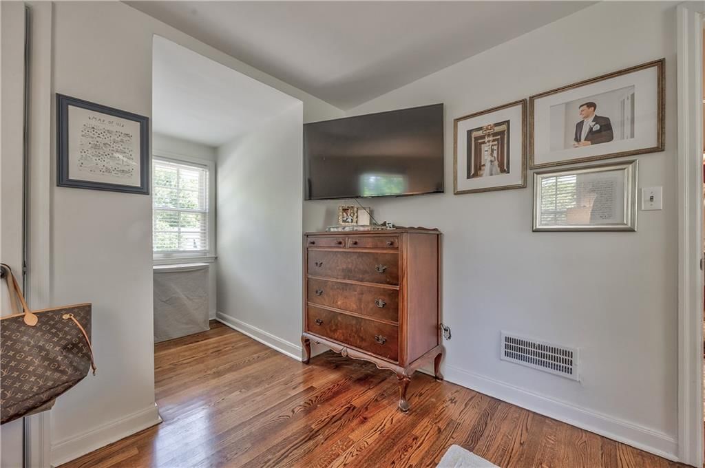 2417 W 49th Terrace — photo 18