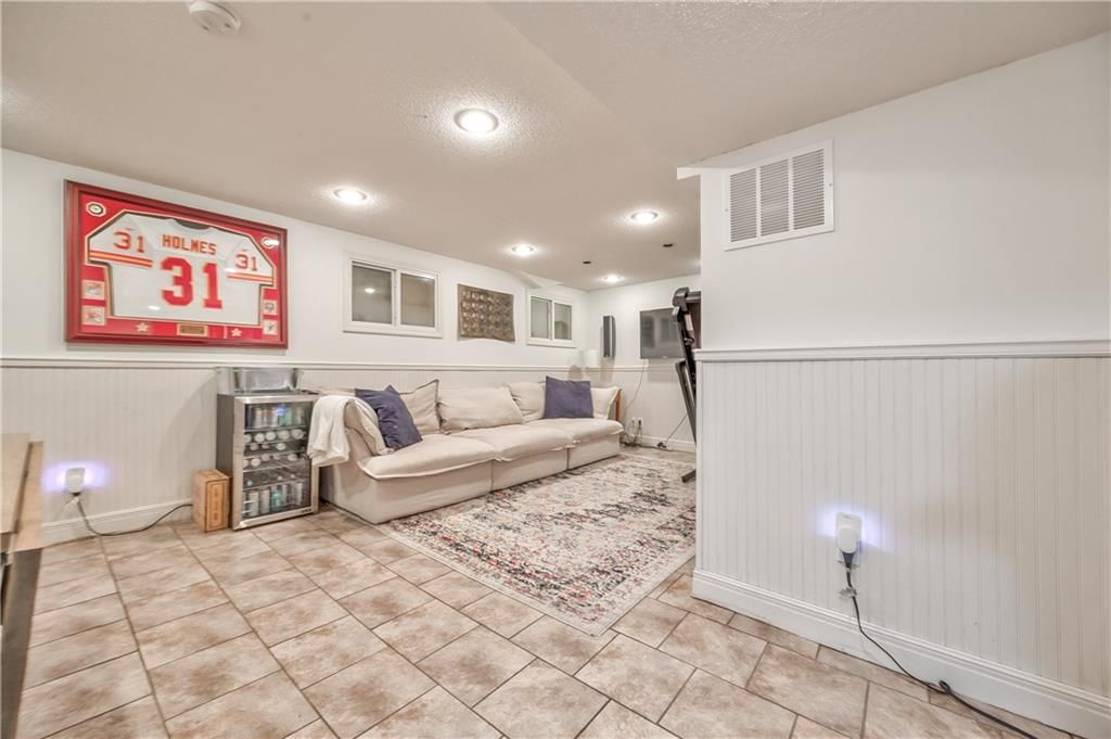2417 W 49th Terrace — photo 25