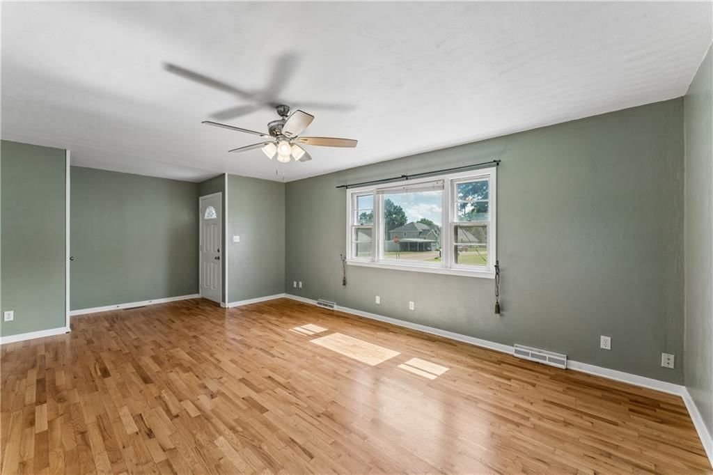 402 S West Street — photo 12