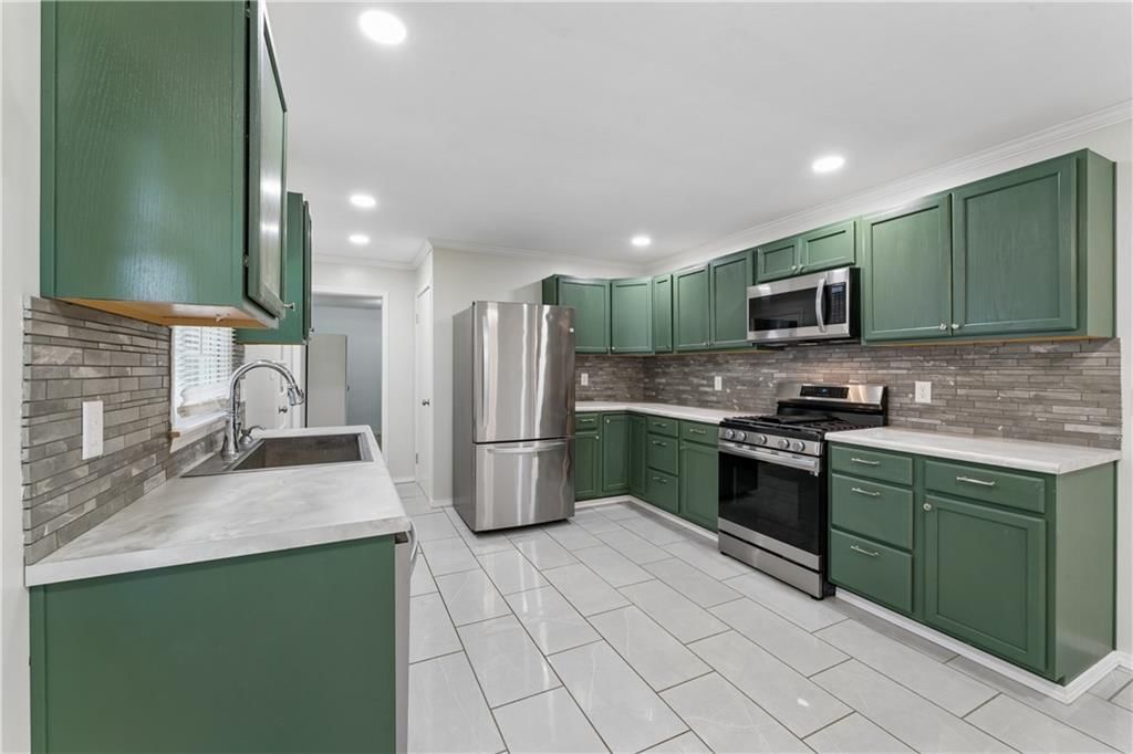 402 S West Street — photo 15