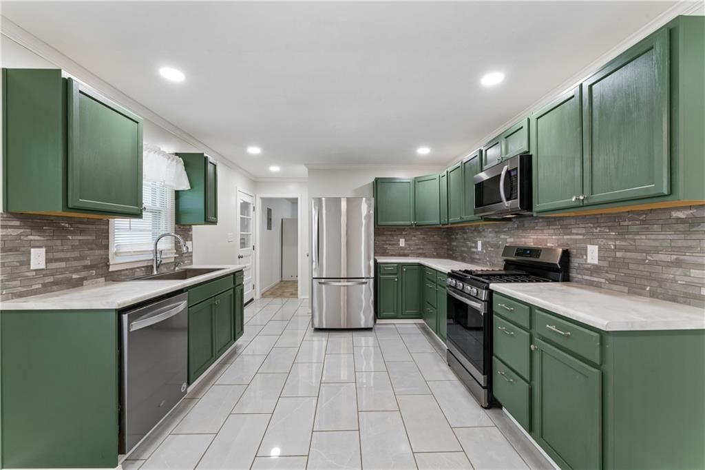402 S West Street — photo 18