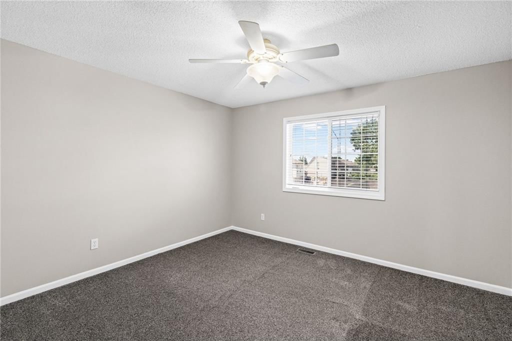 8505 N ARCOLA Avenue — photo 15