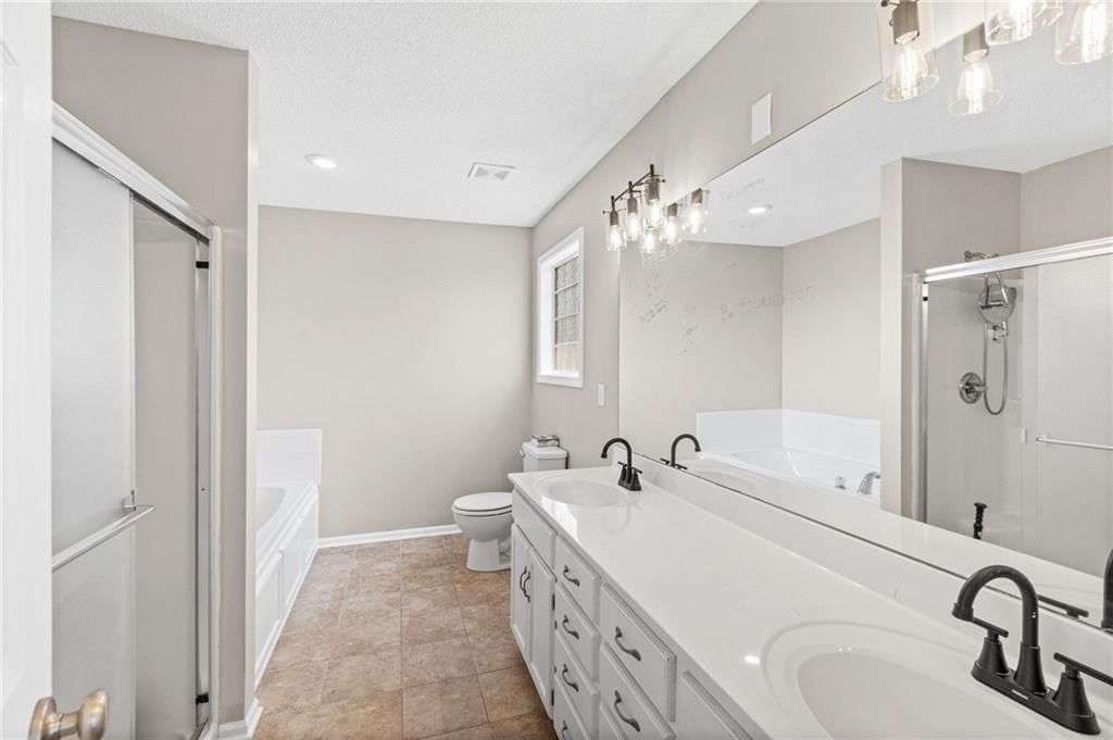 8505 N ARCOLA Avenue — photo 21