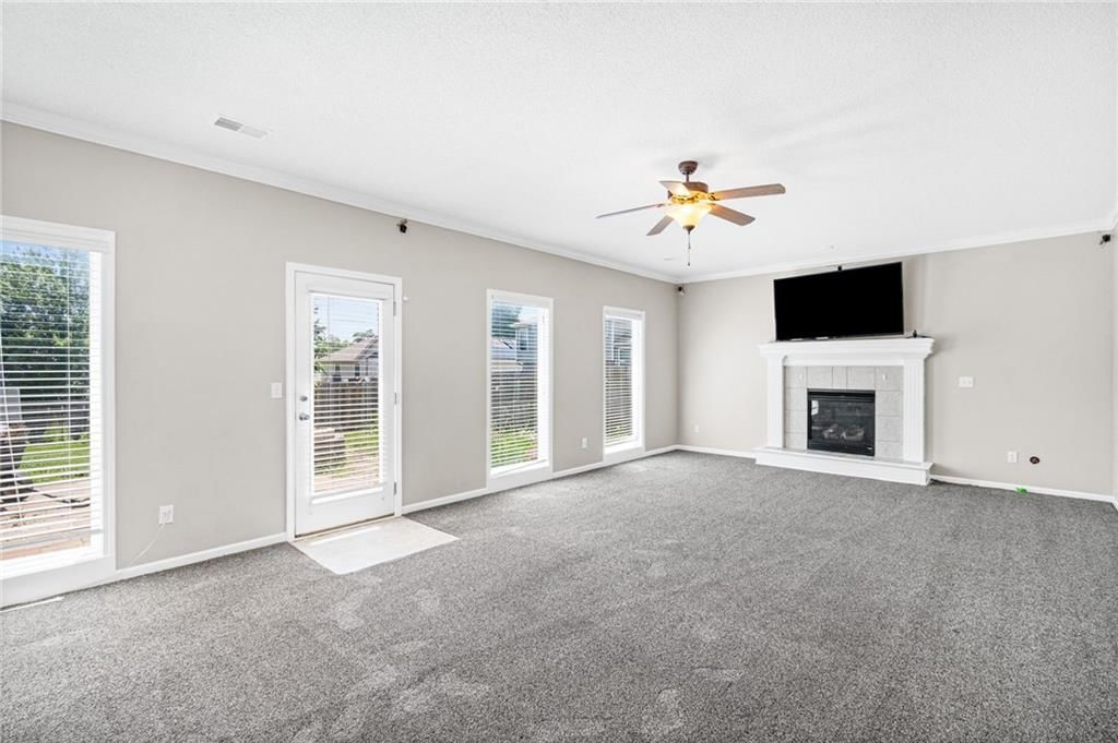 8505 N ARCOLA Avenue — photo 22