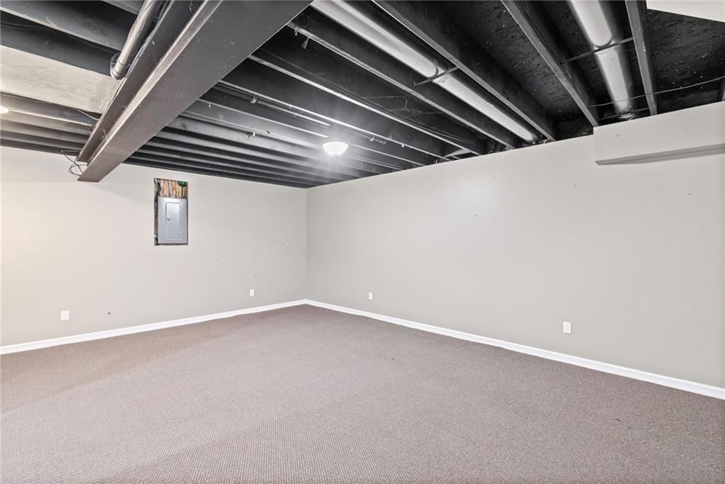 8505 N ARCOLA Avenue — photo 24