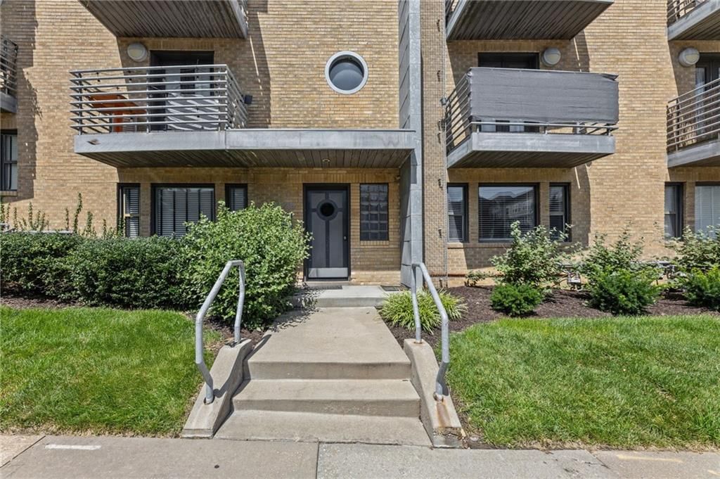 4528 N Broadway Boulevard — photo 1