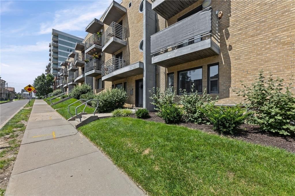 4528 N Broadway Boulevard — photo 3