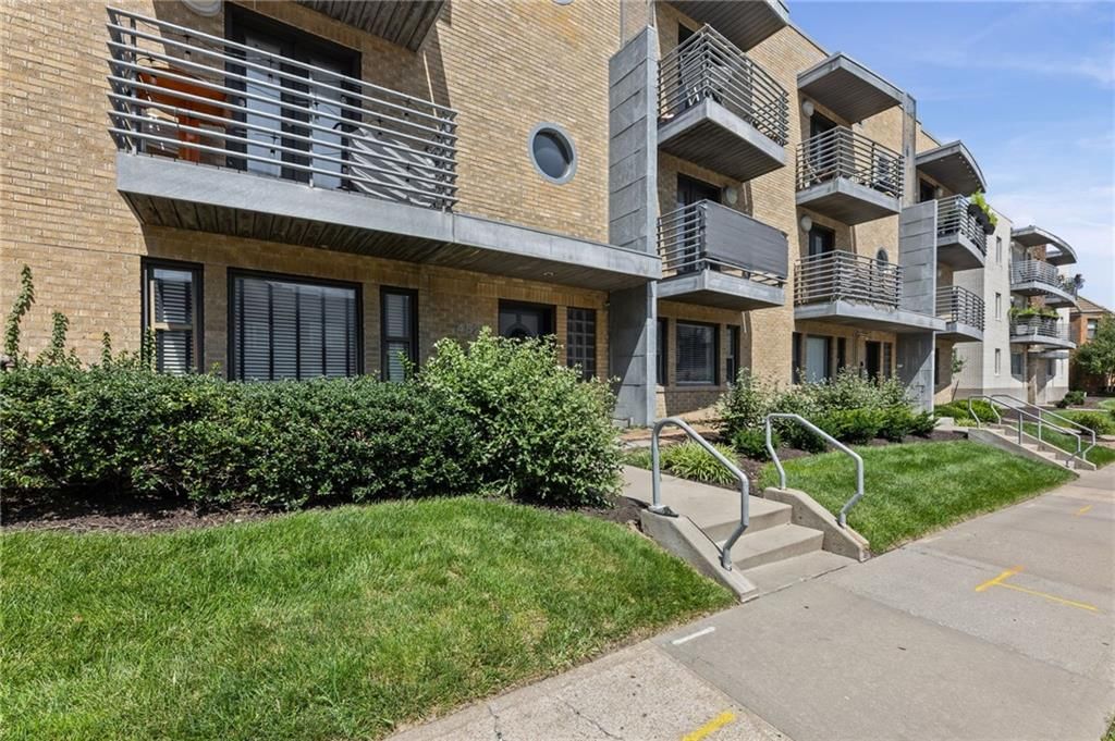 4528 N Broadway Boulevard — photo 20