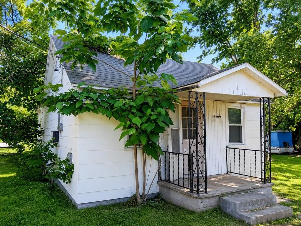 1200 E Olive Street — photo 1