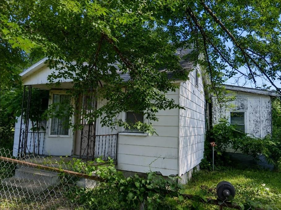 1200 E Olive Street — photo 2
