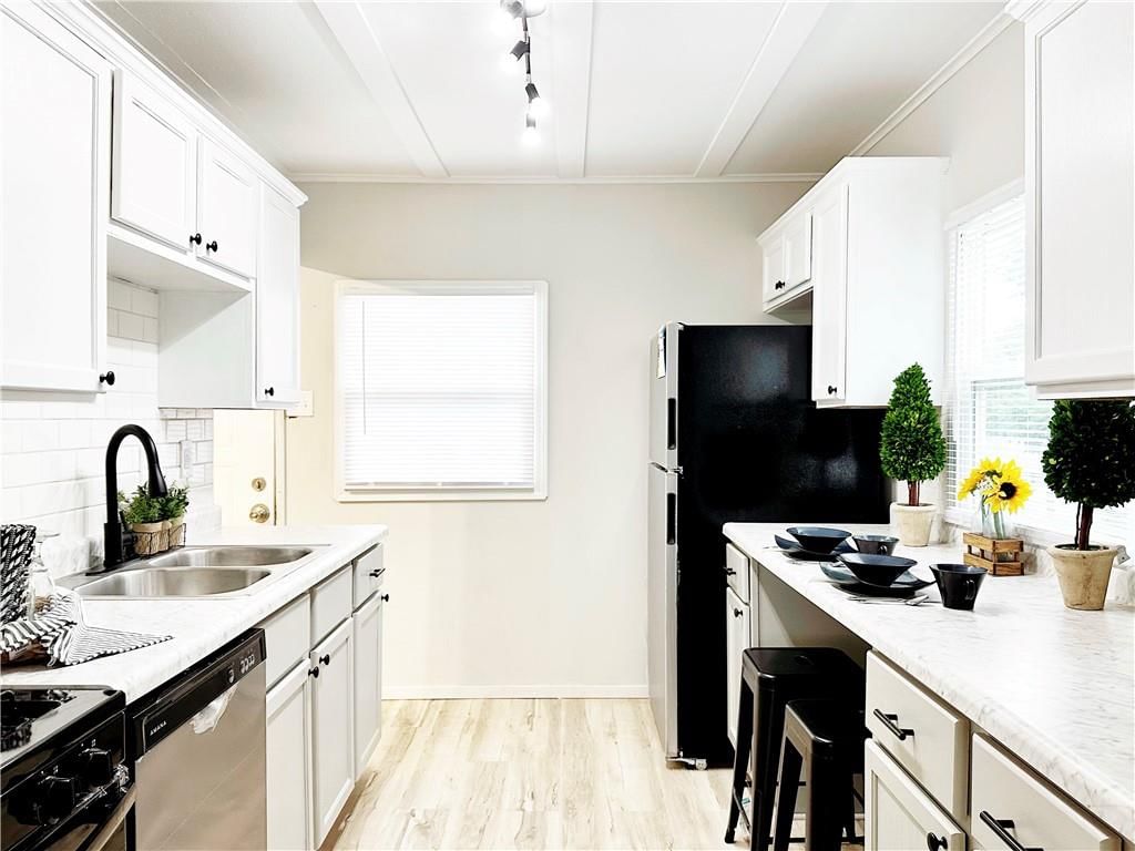 3124 Midland Street — photo 8