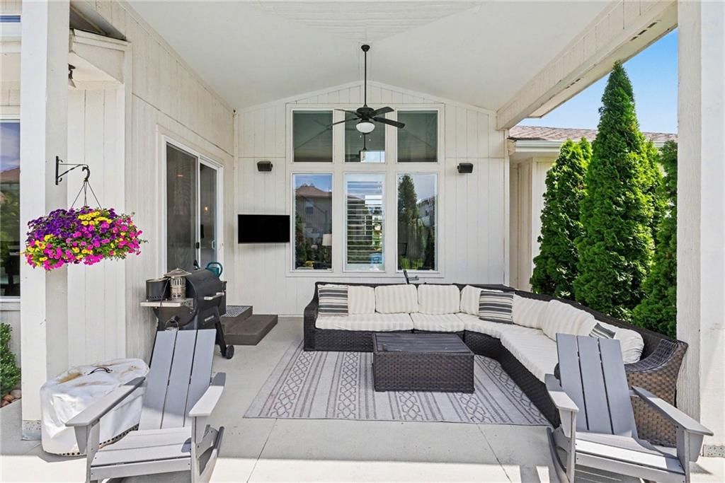 18332 Monrovia Street — photo 43