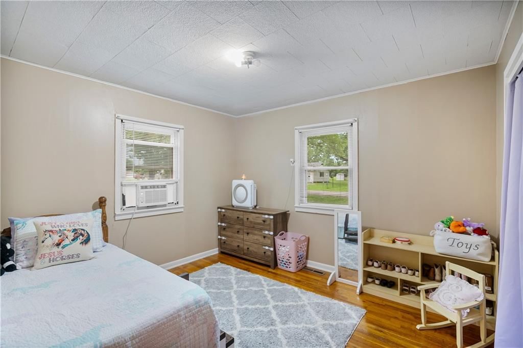 702 S 35th Street — photo 37