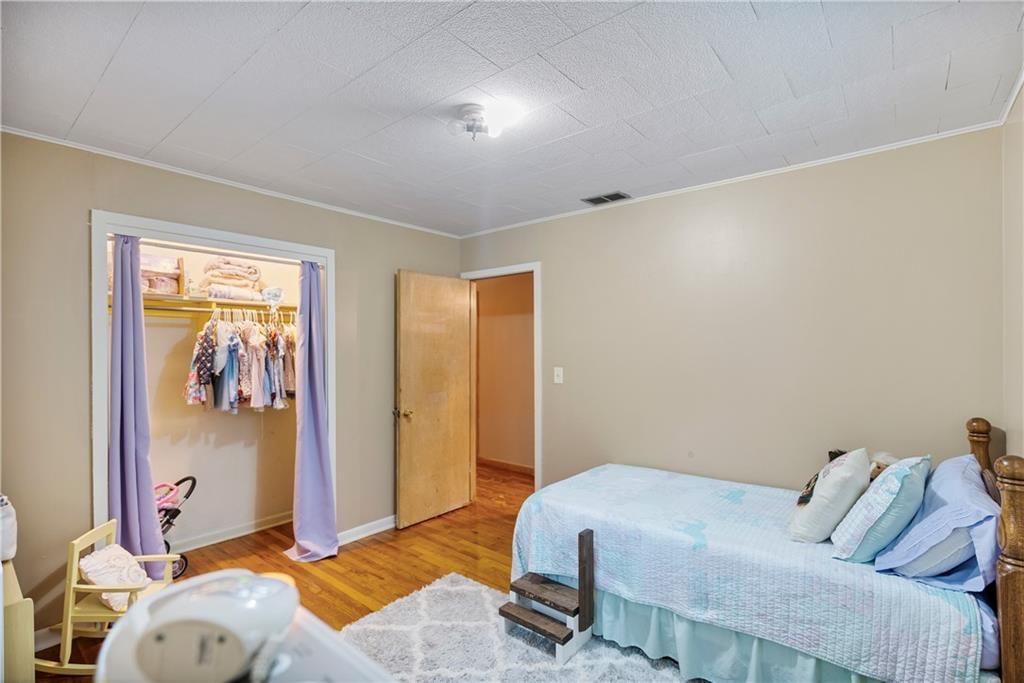 702 S 35th Street — photo 38