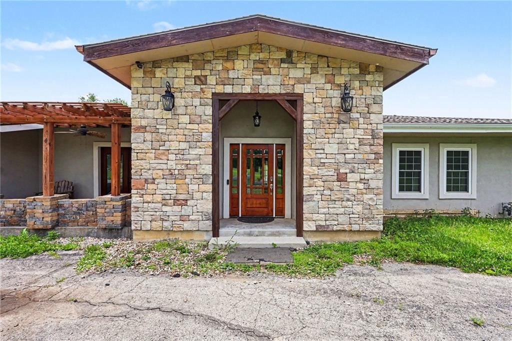 Photo 5 of 52 - 3322 N 67th Street, Kansas City, KS 66104