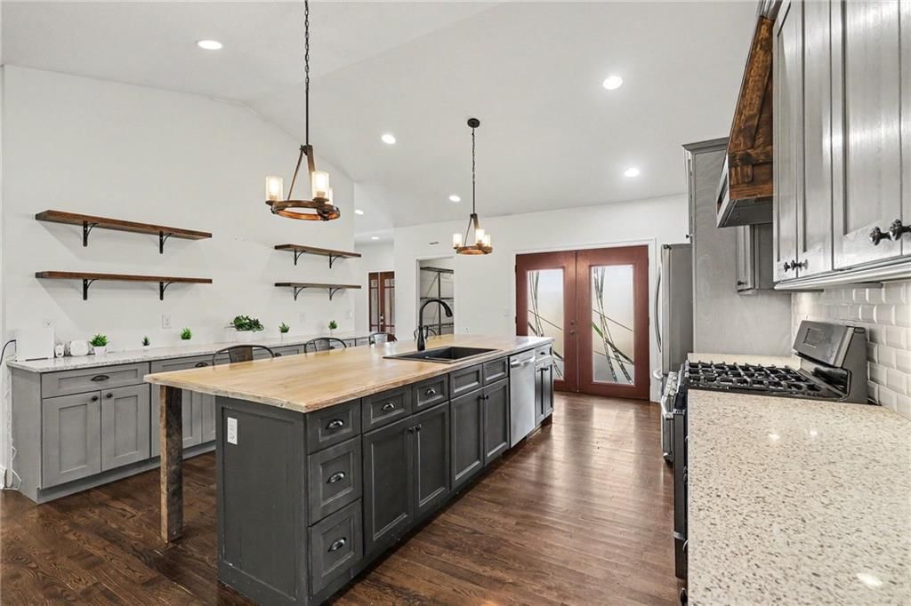 Photo 12 of 52 - 3322 N 67th Street, Kansas City, KS 66104