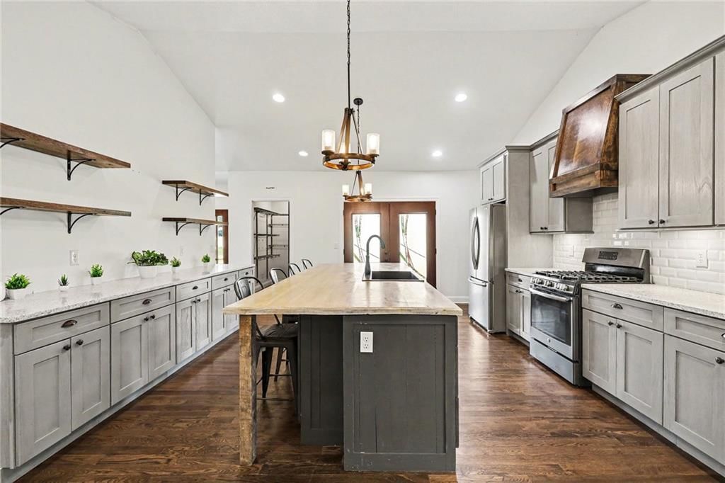 Photo 13 of 52 - 3322 N 67th Street, Kansas City, KS 66104
