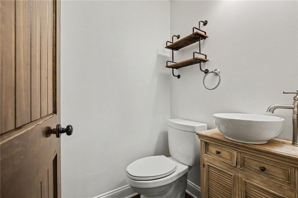 Photo 18 of 52 - 3322 N 67th Street, Kansas City, KS 66104