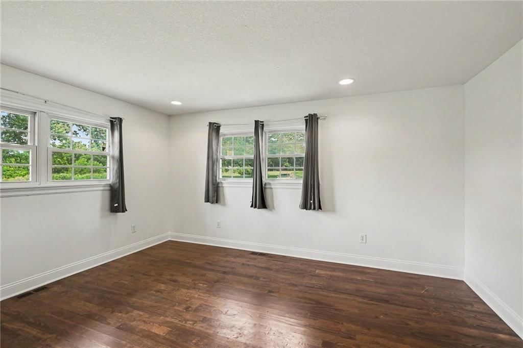 Photo 31 of 52 - 3322 N 67th Street, Kansas City, KS 66104