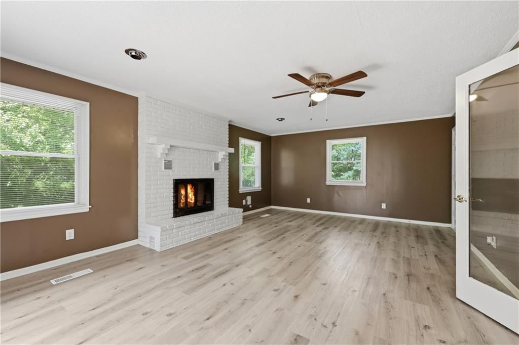 10504 Corrington Avenue — photo 8