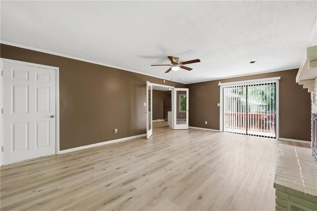 10504 Corrington Avenue — photo 9