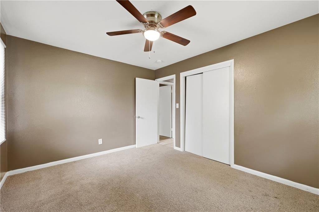 10504 Corrington Avenue — photo 15