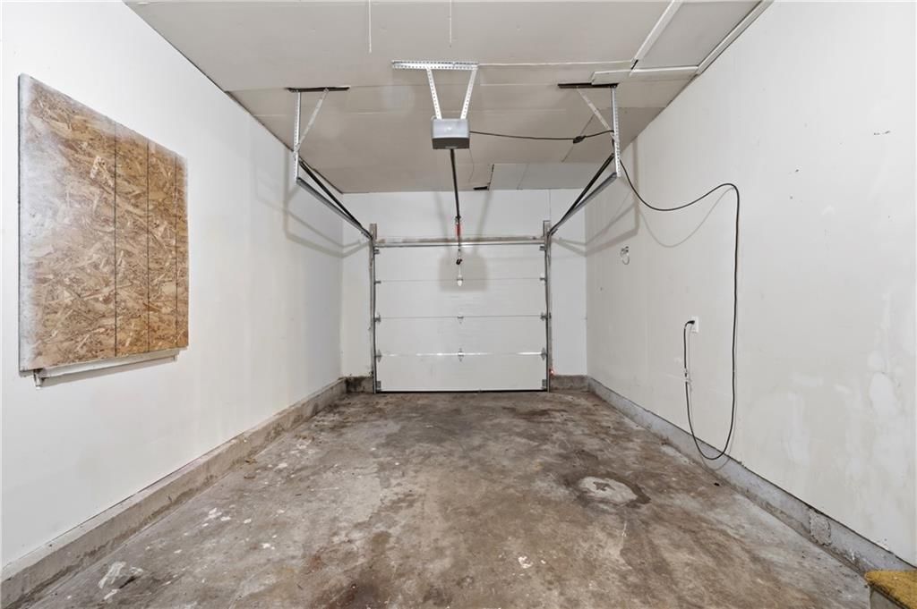 10504 Corrington Avenue — photo 18