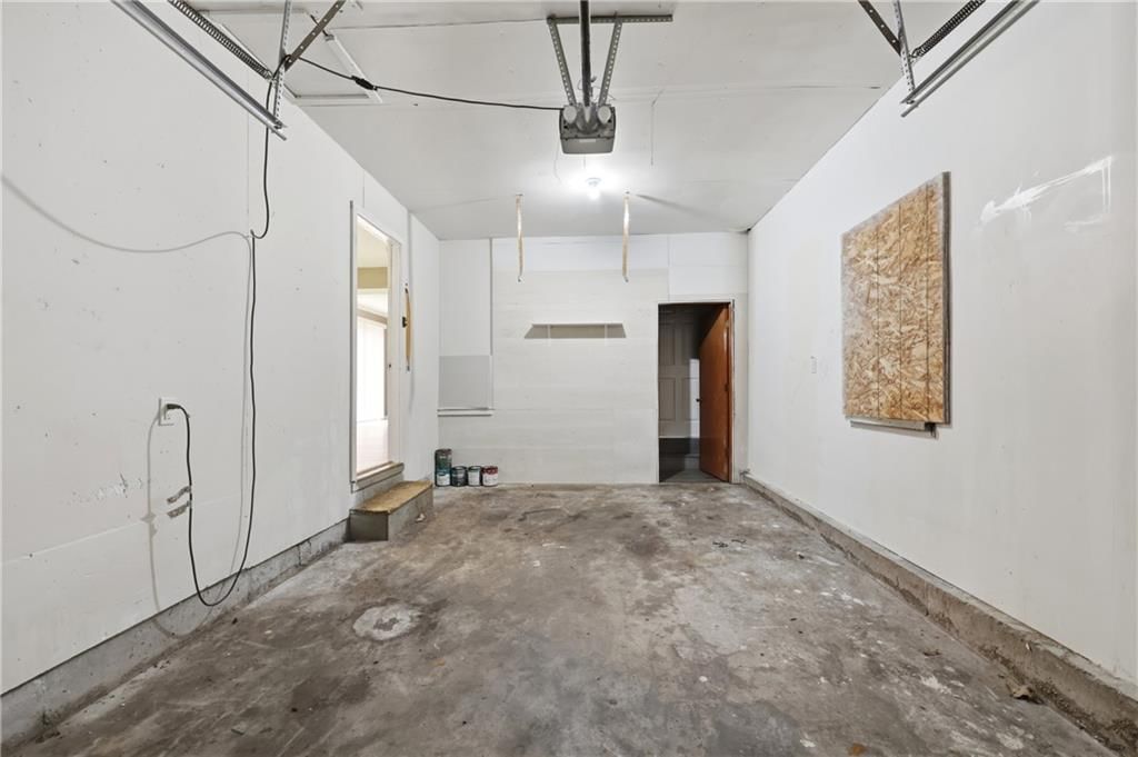 10504 Corrington Avenue — photo 19