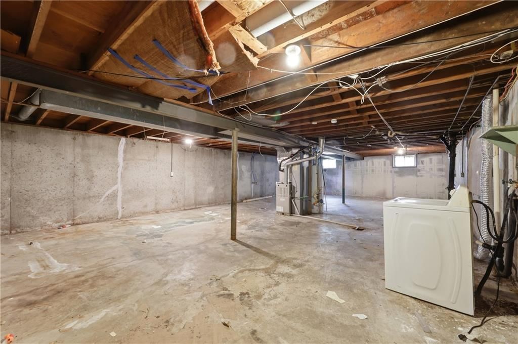 10504 Corrington Avenue — photo 20