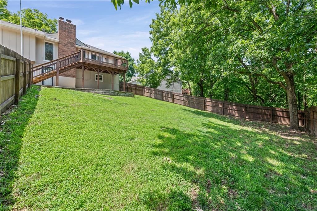 7606 NW 69th Terrace — photo 33