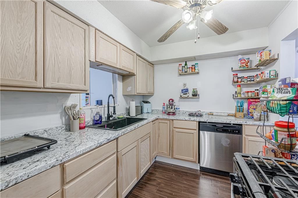 2505 NE 38th Street — photo 8