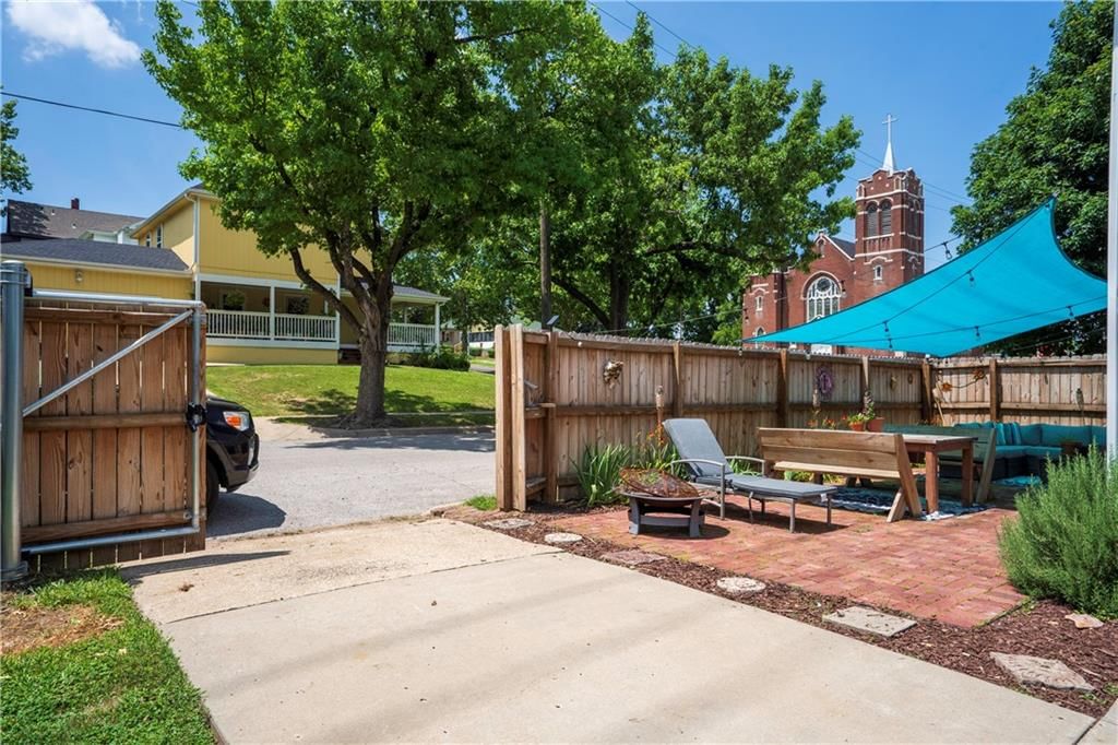 1149 Grandview Boulevard — photo 30