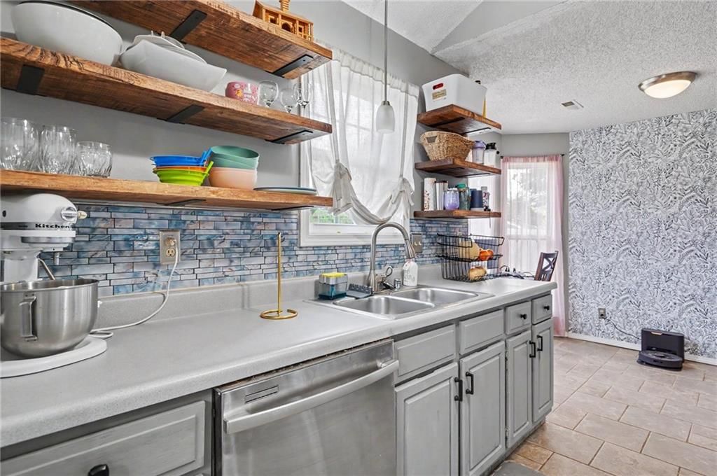 3028 W 30th Court — photo 12