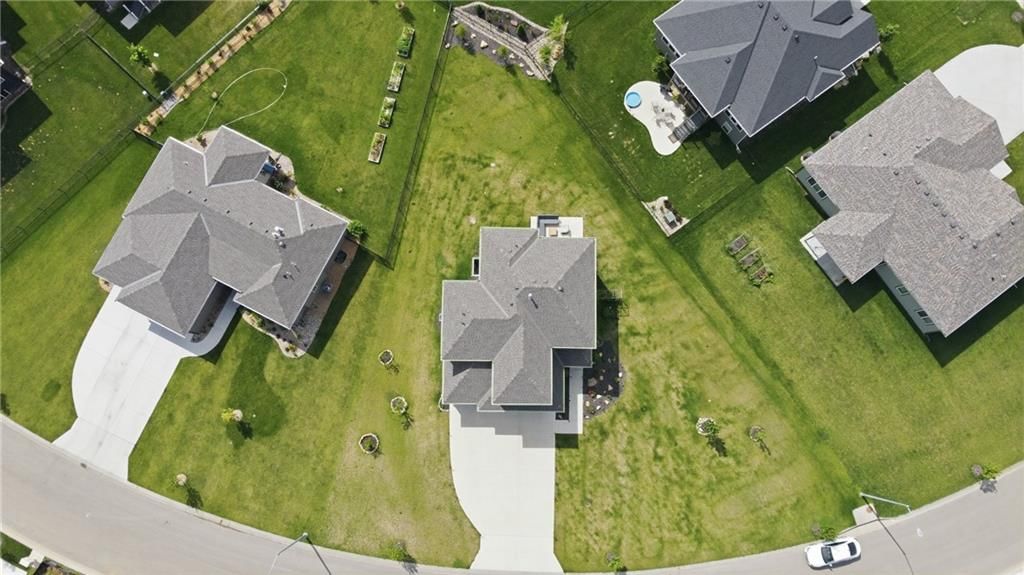 18833 Bittersweet Drive — photo 4